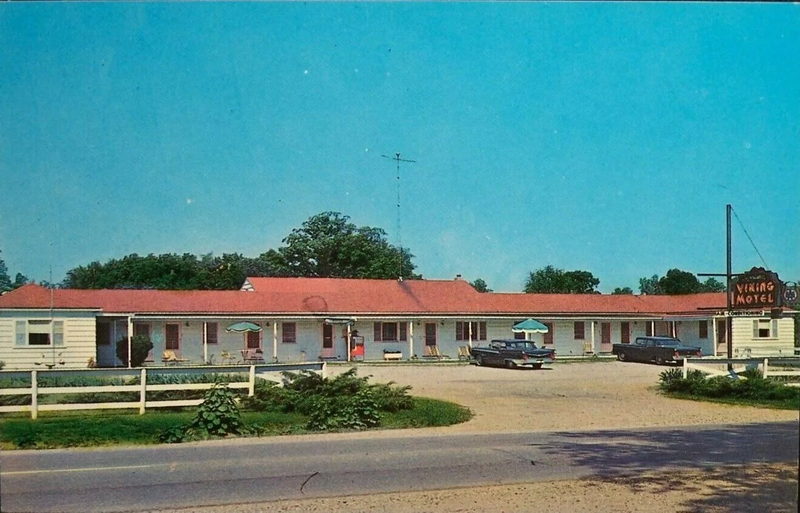 Viking Motel - Vintage Postcard